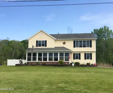 70 Island View Rd, Cohoes, NY 12047