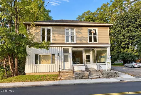 76 W Grand St, Palatine Bridge, NY 13428