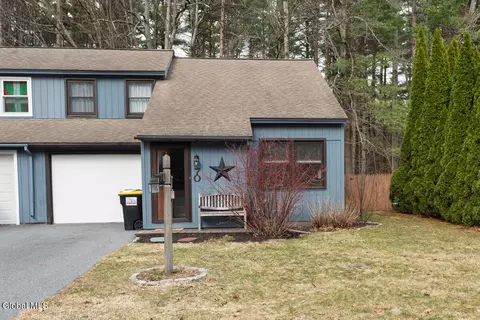 70 Pepperbush Pl, Malta, NY 12020