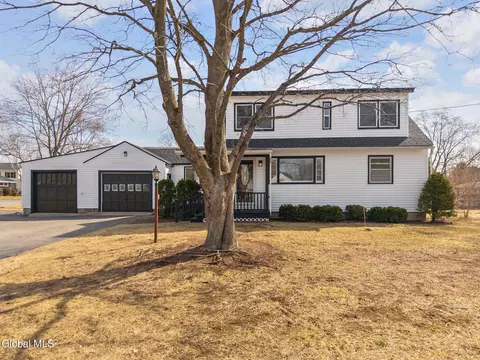 6 Woodside Ave, South Glens Falls, NY 12803