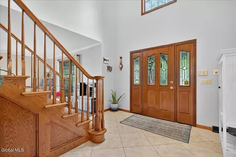38 Timberwick Dr, Halfmoon, NY 12065 photo 5