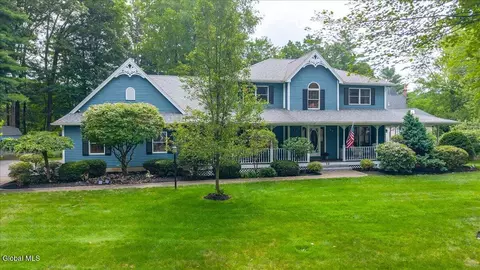 38 Timberwick Dr, Halfmoon, NY 12065