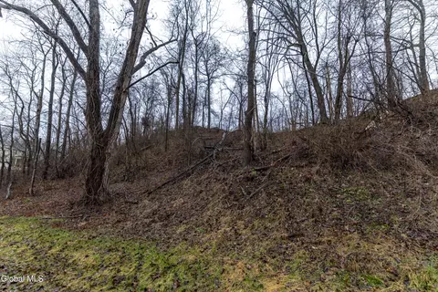 94 Briar Ave, Albany, NY 12203