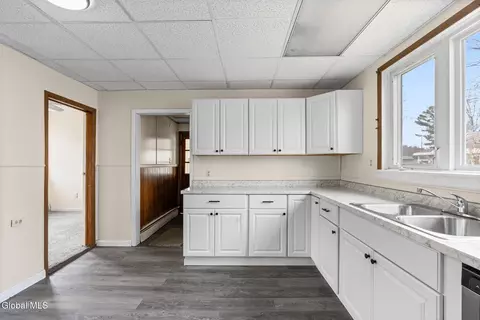Entry Way - 246 E Campbell Rd, Schenectady, NY 12303 photo 2 of 2