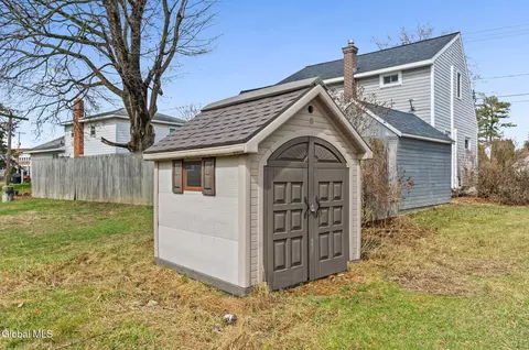 Exterior - 246 E Campbell Rd, Schenectady, NY 12303 photo 4 of 5