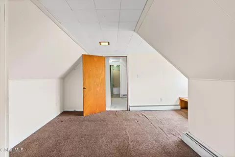 Bedroom - 246 E Campbell Rd, Schenectady, NY 12303 photo 5 of 7