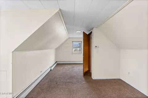 Bedroom - 246 E Campbell Rd, Schenectady, NY 12303 photo 6 of 7