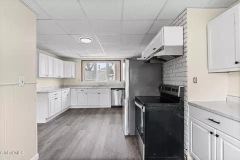 Kitchen - 246 E Campbell Rd, Schenectady, NY 12303 photo 4 of 5
