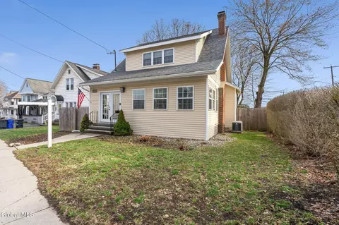 1216 19th St, Watervliet, NY 12189