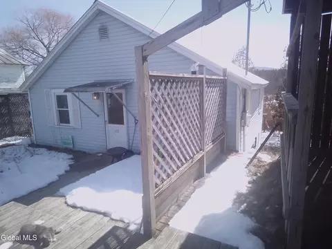 169 Pleasant St, Keeseville, NY 12944