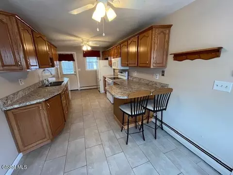 Kitchen - 1051 Inner Dr, Schenectady, NY 12303 photo 2 of 9