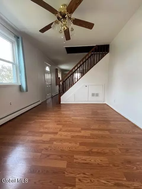 Living - 1051 Inner Dr, Schenectady, NY 12303 photo 7 of 7