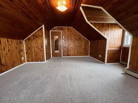 Bedroom - 1051 Inner Dr, Schenectady, NY 12303 photo 5 of 6