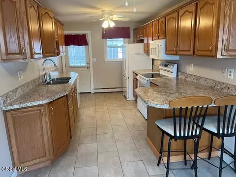 Kitchen - 1051 Inner Dr, Schenectady, NY 12303 photo 1 of 9