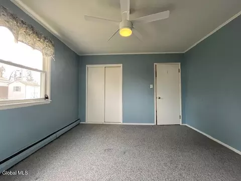 Bedroom - 1051 Inner Dr, Schenectady, NY 12303 photo 3 of 6