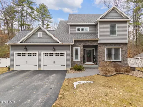 52 Brampton Ln, Gansevoort, NY 12831