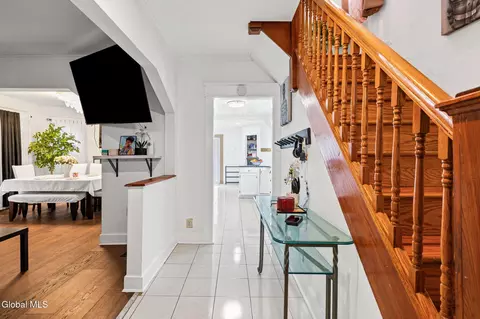 Entry Way - 837 Harrison Ave, Schenectady, NY 12306 photo 2 of 5
