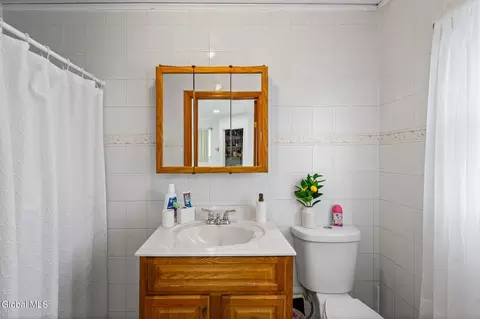 Bath - 837 Harrison Ave, Schenectady, NY 12306 photo 1 of 2