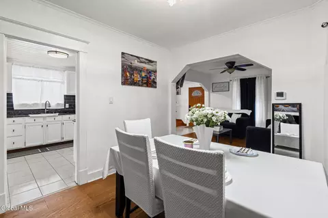 Dining - 837 Harrison Ave, Schenectady, NY 12306 photo 3 of 3
