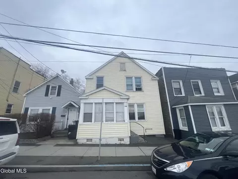 708 East St, Rensselaer, NY 12144