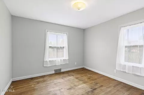Bedroom - 1815 Curry Rd, Schenectady, NY 12306 photo 3 of 8