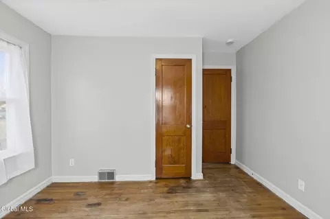 Bedroom - 1815 Curry Rd, Schenectady, NY 12306 photo 5 of 8