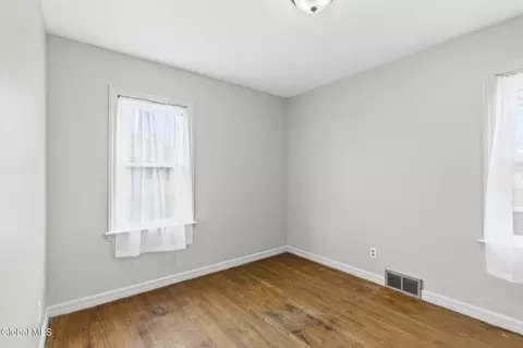 Bedroom - 1815 Curry Rd, Schenectady, NY 12306 photo 2 of 8