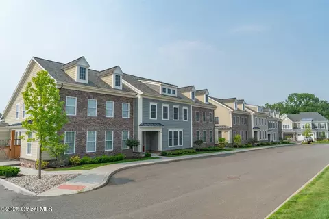 71 Cambridge Way, Latham, NY 12110