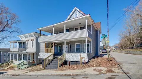 82 Wall St, Amsterdam, NY 12010