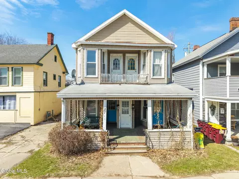 27 S Main St, Mechanicville, NY 12118