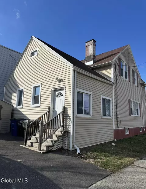 188 Columbia St, Cohoes, NY 12047