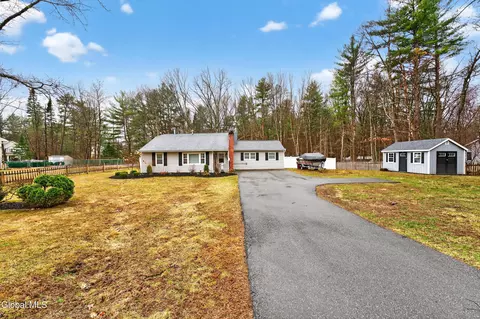 88 Jones Rd, Saratoga Springs, NY 12866