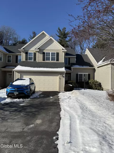 8 Claire Pass, Saratoga Springs, NY 12866