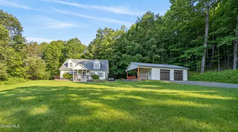533 Glimmerglen Rd, Cooperstown, NY 13326
