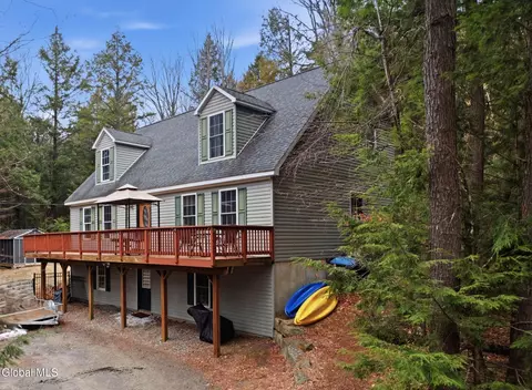 50 Kingsley Ln, Chester, NY 12817