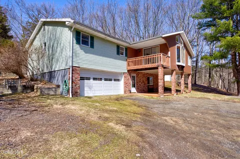 524 Angel Hill Rd, Chatham, NY 12037