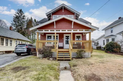 6 Woodward Ave, Gloversville, NY 12078
