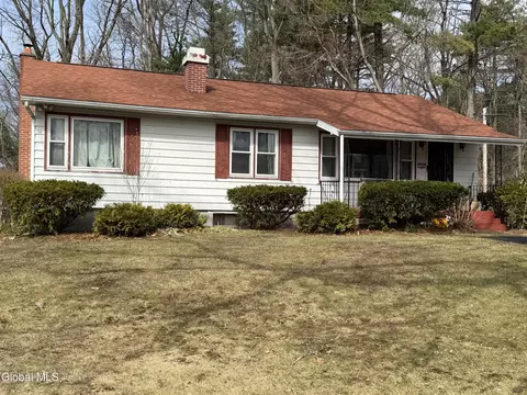 166 Vly Rd, Schenectady, NY 12309