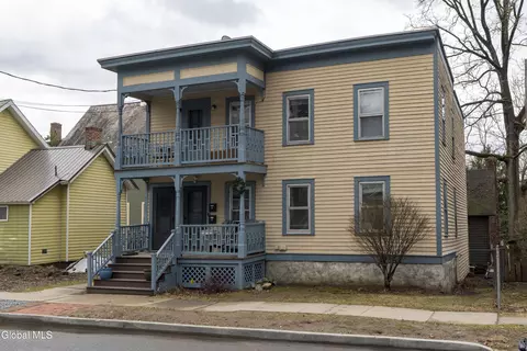 28 Waterbury St, Saratoga Springs, NY 12866