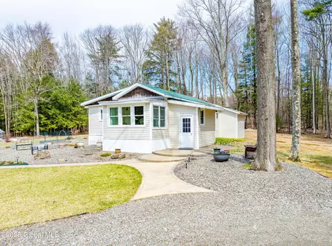 77 Davitt Lake Rd, Averill Park, NY 12018