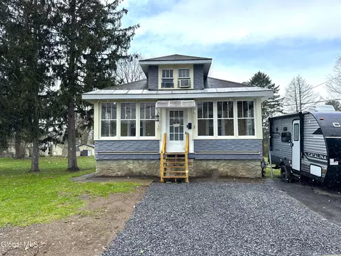 348 Fourth Ave, Frankfort, NY 13340