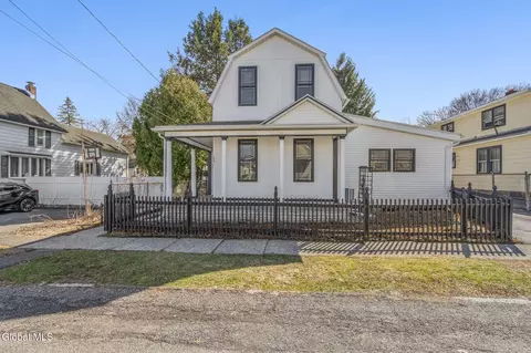 24 Craig St, Watervliet, NY 12189