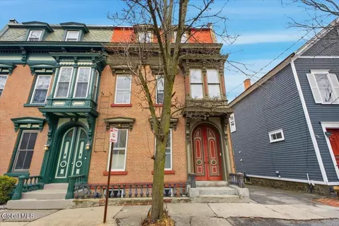 Exterior - 109 Front St, Schenectady, NY 12305 photo 3 of 5