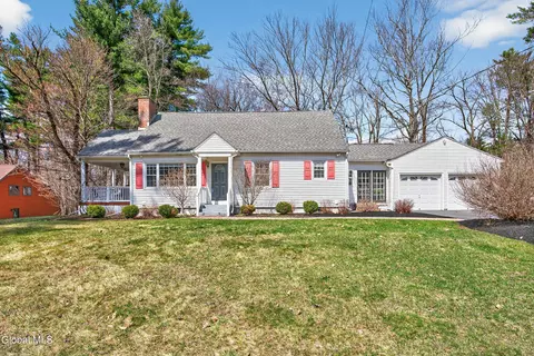 6483 Vosburgh Rd, Altamont, NY 12009