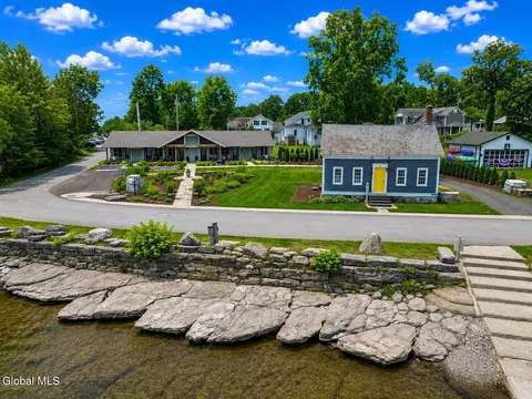 29 Beggs Point St, Essex, NY 12936