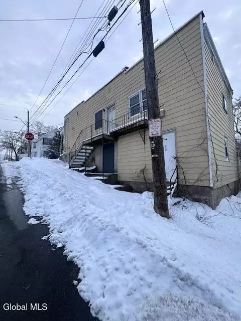 1002 Davis Ter, Schenectady, NY 12303 photo 10