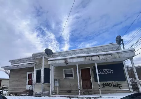 1002 Davis Ter, Schenectady, NY 12303