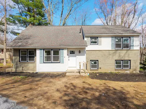 1030 Atateka Rd, Schenectady, NY 12309
