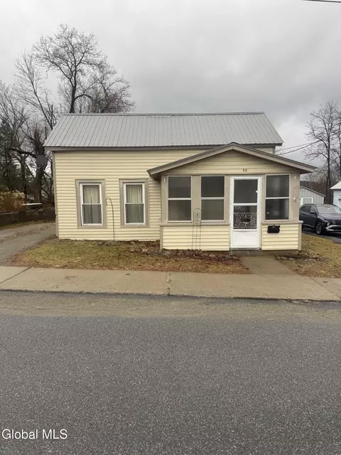 23 Burdick Ave, Warrensburg, NY 12885