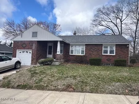 33 Cromer Ave, Schenectady, NY 12304